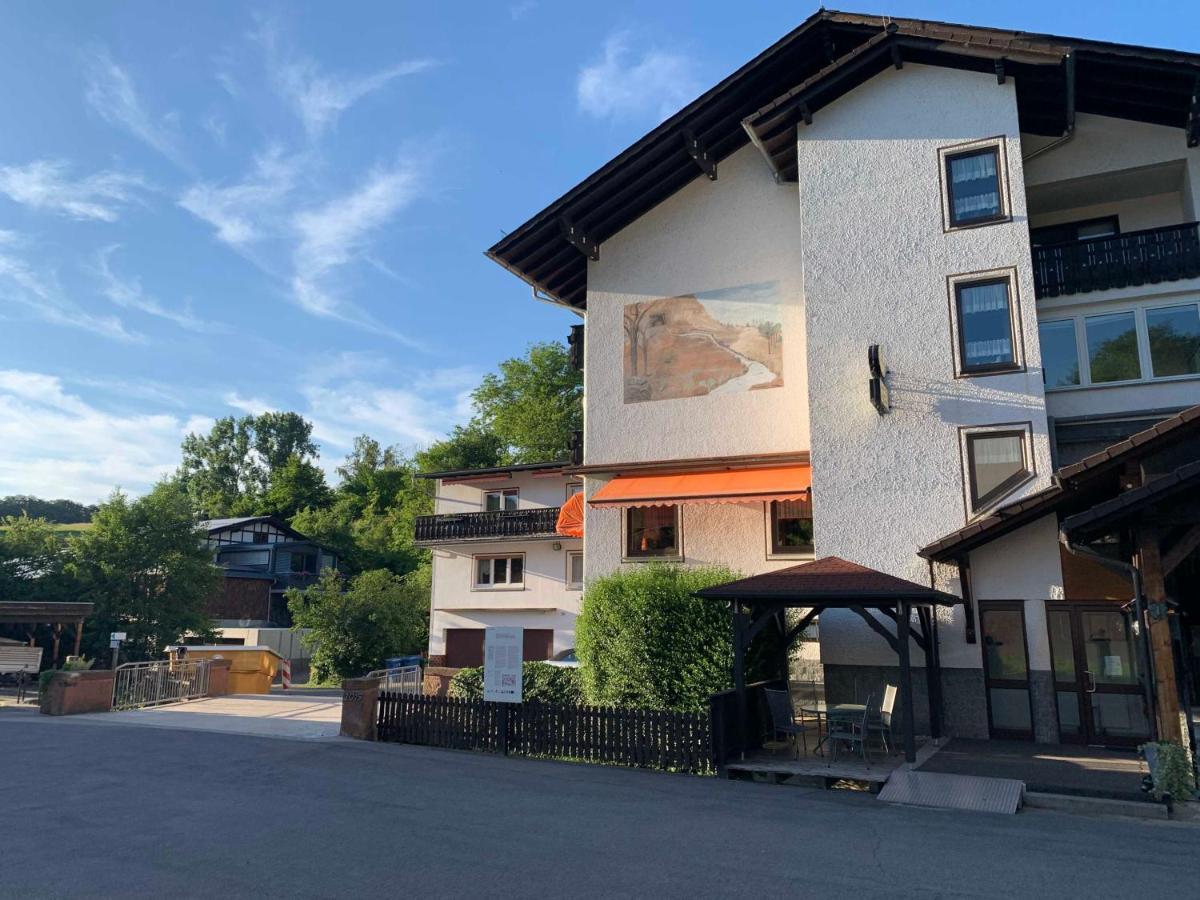 Gasthaus & Pension Zum Fuerstengrund Reichelsheim Exteriör bild